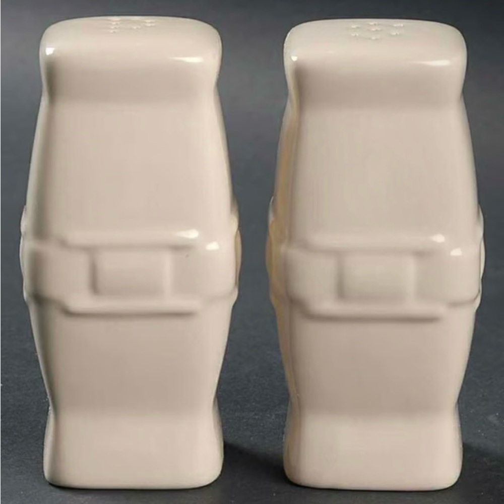 Longaberger Pottery Woven Traditions Ivory Salt & Pepper Square Shaker